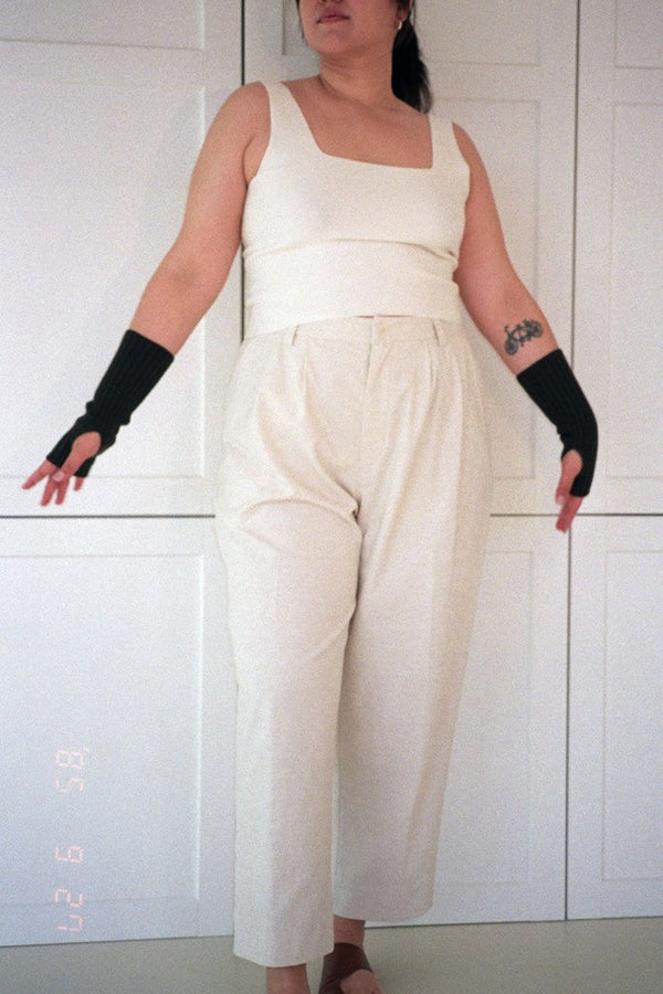 010 pleat trousers in ivory stretch cotton